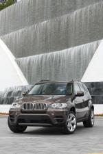 BMW X5 xDrive 5.0i 2010 года